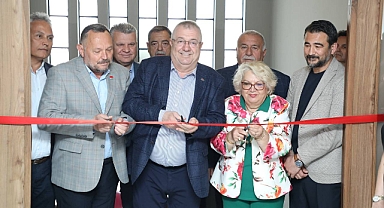 Edremit’te El Emeği Sergisi Yoğun İlgi Gördü: Kursiyerler Sertifikalarını Aldı