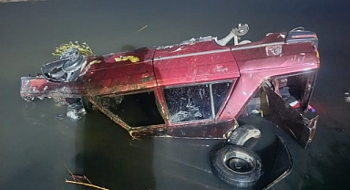 Edremit’te Feci Kaza: Araç Dereye Uçtu, Sürücü Yaralı Kurtarıldı