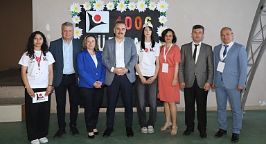 Edremit’te TÜBİTAK 4006 Bilim Fuarı Açıldı: Genç Mucitler Projelerini Sergiledi