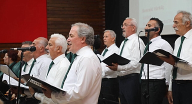 Edremit’te Türkü Dolu Gece: 