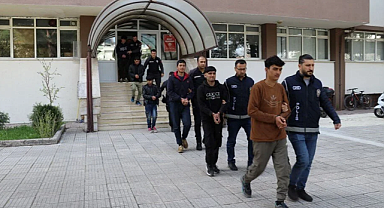 Germencik Yol Kontrolünde 21 Düzensiz Göçmen Yakalandı