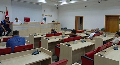 Gönen Belediyesi’nden Trafik Güvenliği İçin Market Temsilcilerine Bilgilendirme Toplantısı