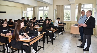 İl Millî Eğitim Müdürü Murat Demir’den Albay Cafer Tayyar - Nuran Oğuz Anadolu Lisesi’ne Ziyaret