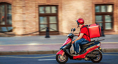 Kurye Bıçaklanarak Ağır Yaralandı, Şüpheli Gözaltına Alındı