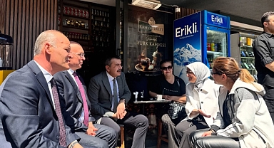 Millî Eğitim Bakanı Yusuf Tekin Balıkesir'de Esnaf ve Vatandaşlarla Buluştu