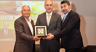 Rektör Prof. Dr. İsmail Boz, TOSBİ Panelinde Üniversite-Sanayi İş Birliğine Dikkat Çekti