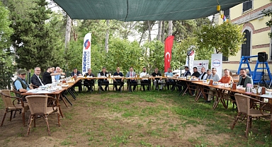 Sındırgı’da Geniş Katılımlı İstişare Toplantısı: Başkan Serkan Sak Projeleri Paylaştı