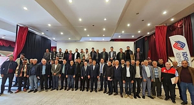 Sındırgı İlçe Tarım ve Orman Müdürlüğü, Bitkisel Üreticilere Yönelik Bilgilendirme Toplantısı Düzenledi