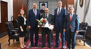 Sosyal Güvenlik Haftası Kapsamında Balıkesir Valisi Ustaoğlu’na Ziyaret