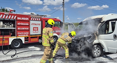 Susurluk’ta Seyir Halindeki Okul Servisi Alev Aldı