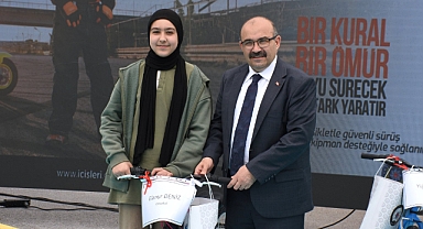 Trafik Haftası Etkinliklerinde Geleceğin Sürücüleri Eğitildi: Öğrencilere Bisiklet ve Kask Hediye Edildi