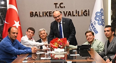 Türkiye Sakatlar Derneği Balıkesir Şubesi'nden Vali Ustaoğlu'na Ziyaret