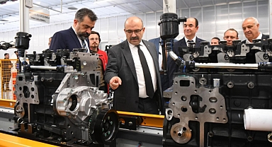 Vali İsmail Ustaoğlu, Bandırma Organize Sanayi Bölgesindeki Fabrikaları Ziyaret Etti
