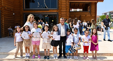 Altıeylül Cumhuriyet Korosu’ndan Yıl Sonu Coşkusu: Genç Yeteneklere Sertifika Takdimi