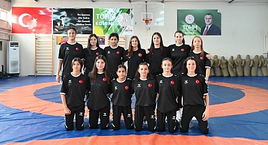 Balıkesir Büyükşehir Belediyespor’un Milli Sporcuları U15 Avrupa Güreş Şampiyonası’nda Türkiye’yi Temsil Edecek