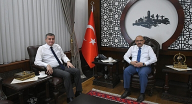 Balıkesir Cumhuriyet Başsavcısı Abdulkadir Akın, Vali İsmail Ustaoğlu'na Ziyaret Gerçekleştirdi