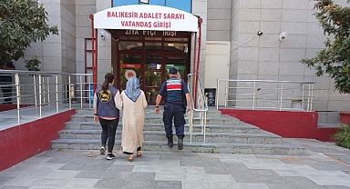 Balıkesir'de FETÖ Üyesi Hükümlü Kadın Jandarma Operasyonuyla Yakalandı