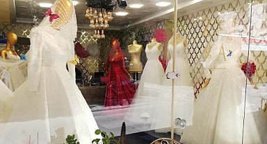 Balıkesir’de Gelinlik Fiyatları Sezonda Yükselişe Geçti: Düğün Alışverişleri Başladı