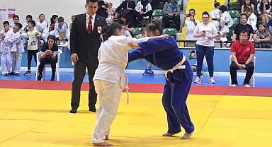 Balıkesir’de Judo Minikler İl Birinciliği Heyecanı Tamamlandı