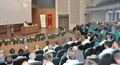 Balıkesir’de Yetimler İçin Gönüllü Çağrı: “Bir Yetime Aile Olmak” Paneli Yoğun İlgi Gördü