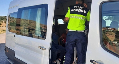 Balıkesir İl Jandarma Komutanlığı’ndan Öğrencilerin Güvenliği İçin Geniş Kapsamlı Denetim