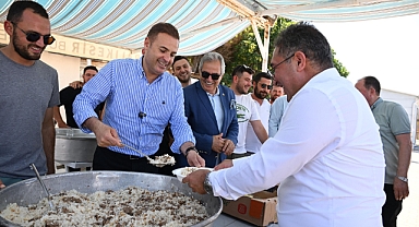 Başkan Ahmet Akın, Eşiyle Birlikte Bandırma Misakça’daki Köy Hayrına Katıldı