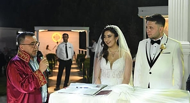 Başkan Hakan Şehirli, Komşusu İrem Öğretmen ve Hakan Kardeşinin Nikâhını Kıydı