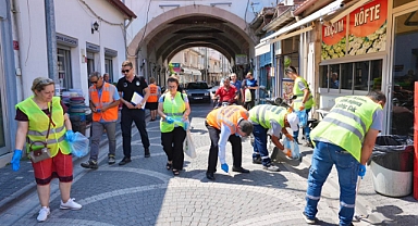 Burhaniye’de “Çöp Atma, Sokağına Sahip Çık” Denetimleri Sıkılaşıyor