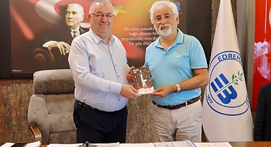 CHP 25-26. Dönem Balıkesir Milletvekili Mehmet Tüm’den Edremit Belediye Başkanı Ertaş’a Nazik Ziyaret