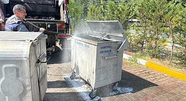 Dursunbey’de Bayram Sonrası Temizlik Seferberliği: Konteynerler Dezenfekte Ediliyor