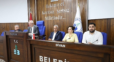 Edremit Belediye Başkanı Mehmet Ertaş, 47 Mahalle Muhtarıyla Bir Araya Gelerek Sorunları Görüştü