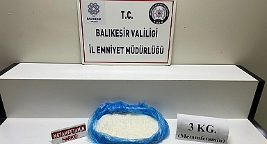Edremit’te 3 Kilogram Metamfetamin Operasyonu: 2 Şüpheli Tutuklandı