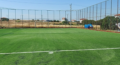 Ekinlik Adası’nda Spor Altyapısına Güçlü Dokunuş: Halı Saha Zemini Yenilendi