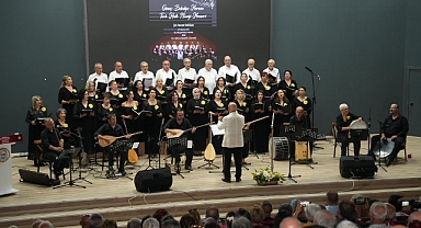 Gömeç’te Türk Halk Müziği Rüzgarı Esti: Belediye Korosu’ndan Unutulmaz Konser