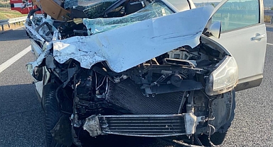 İzmir-İstanbul Otoyolunda Feci Trafik Kazası: 2 Ölü, 2 Yaralı