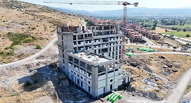 Kepsut’ta Sağlık Altyapısına Dev Yatırım: Yeni İlçe Hastanesi Tamamlanma Aşamasında