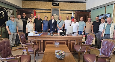 KKTC’li Muhtarlardan Sındırgı’ya Ziyaret: Başkan Serkan Sak Konukları Belediye’de Ağırladı