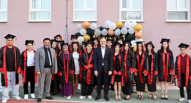 Marmara Adalar Belediye Başkanı Aydın Dinçer, Saraylar Anadolu İmam Hatip Lisesi Mezuniyet Törenine Katıldı