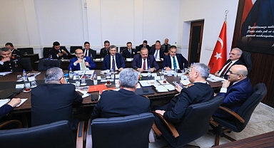 Muğla’da Turizm Güvenliği Masaya Yatırıldı: Vali Ustaoğlu, Değerlendirme Toplantısına Katıldı