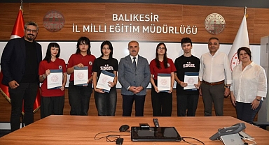 Sanatla Tarih Buluştu: Seyit Onbaşı Kitaplarına Balıkesirli Öğrencilerden Anlamlı Katkı