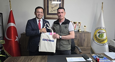 Sındırgı Belediye Başkanı Serkan Sak, Orman İşletme Müdürü Arif Tosun’u Ziyaret Etti
