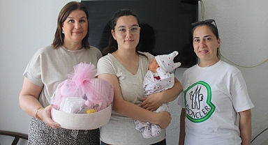 Susurluk Belediyesi’nden Yeni Doğanlara Anlamlı Ziyaret: “Hoş Geldin Bebek” Projesi Sürdürülüyor