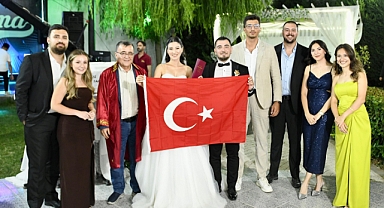 Altıeylül'de Mutluluğa Hakan Şehirli İmzası: İki Çiftin Nikâhını Kıydı