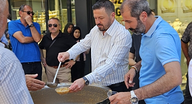 Aşure Sofrası Birlik Sofrası Oldu: AK Parti'den Gönül Köprüsü