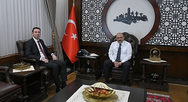 Ayvalık Cumhuriyet Başsavcısı Onur Yavuz, Görev Süresinin Ardından Vali İsmail Ustaoğlu’na Veda Ziyaretinde Bulundu