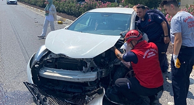 Balıkesir-Bursa Karayolu’nda Korkutan Kaza: Otomobil Ters Döndü, 2 Kişi Yaralandı