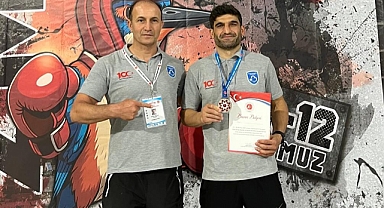 Balıkesir Büyükşehir Belediyespor’dan Büyük Başarı: Abdullah Adar, Türkiye Kick Boks Şampiyonası’nda Türkiye 2.’si Oldu