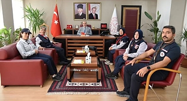 Balıkesir'den İzcilik Liderleri, Başarıyla Tamamladıkları Kursun Ardından Milli Eğitim Müdürü’nü Ziyaret Etti