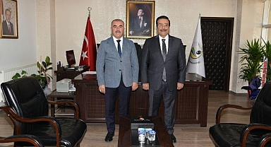 Balıkesir İl Milli Eğitim Müdürü Murat Demir, Burhaniye Kaymakamı Cumali Atilla’ya Ziyaret Gerçekleştirdi