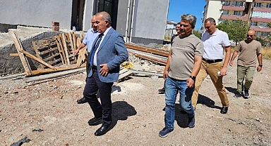 Balıkesir İl Millî Eğitim Müdürü Murat Demir, Karesi Turgut Solak Fen Lisesi İnşaatında İncelemelerde Bulundu